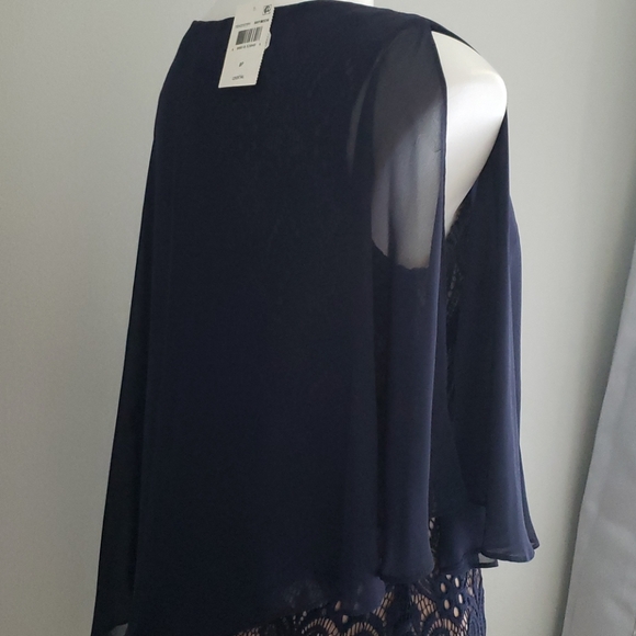 NWT Petite Chiffon Cape Overlay Lace Dress - Picture 5 of 7
